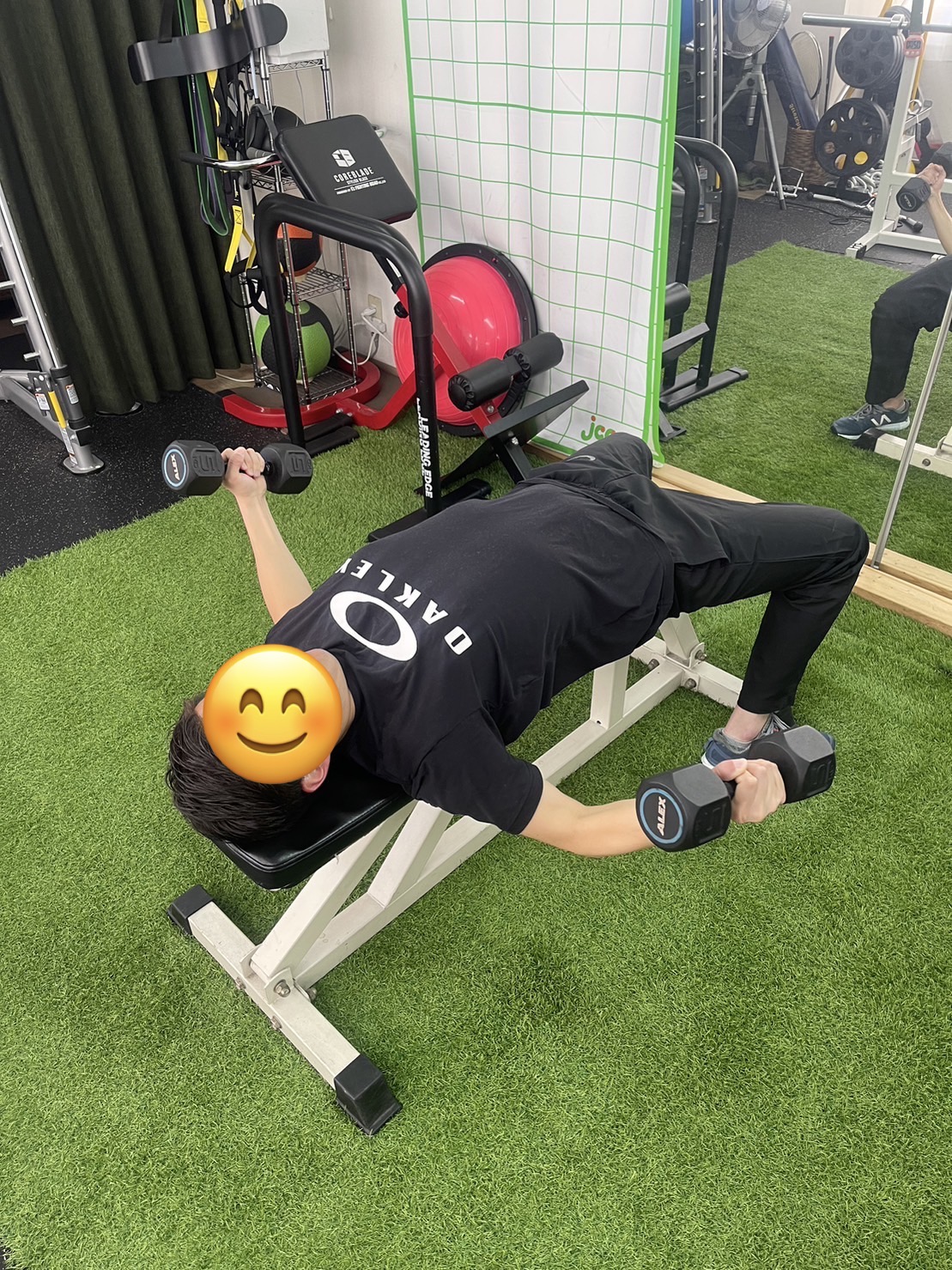 ダンベルフライ